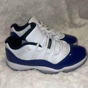 Jordan Nike Air Jordan 11 low white concord size 8 in women’s
